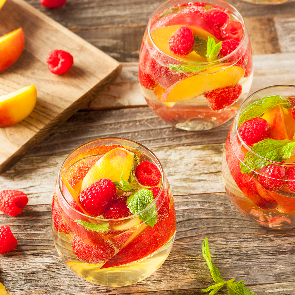 Aloha Sangria, une recette savoureuse par Lassonde Service Alimentaire