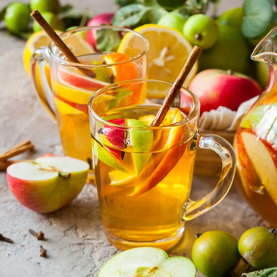 Sangria à la pomme, une recette savoureuse par Lassonde Service Alimentaire